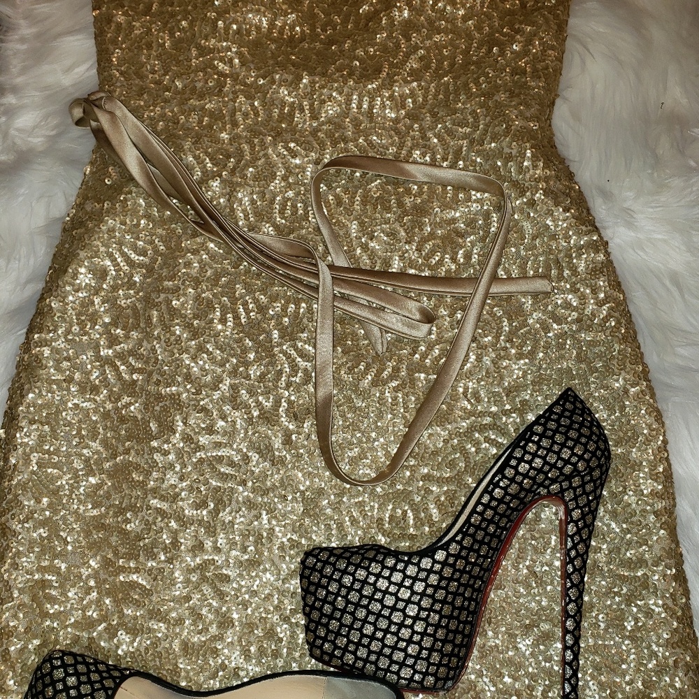 Dress - Picture 2 of 2